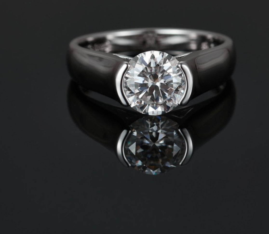 Halo dimond ring